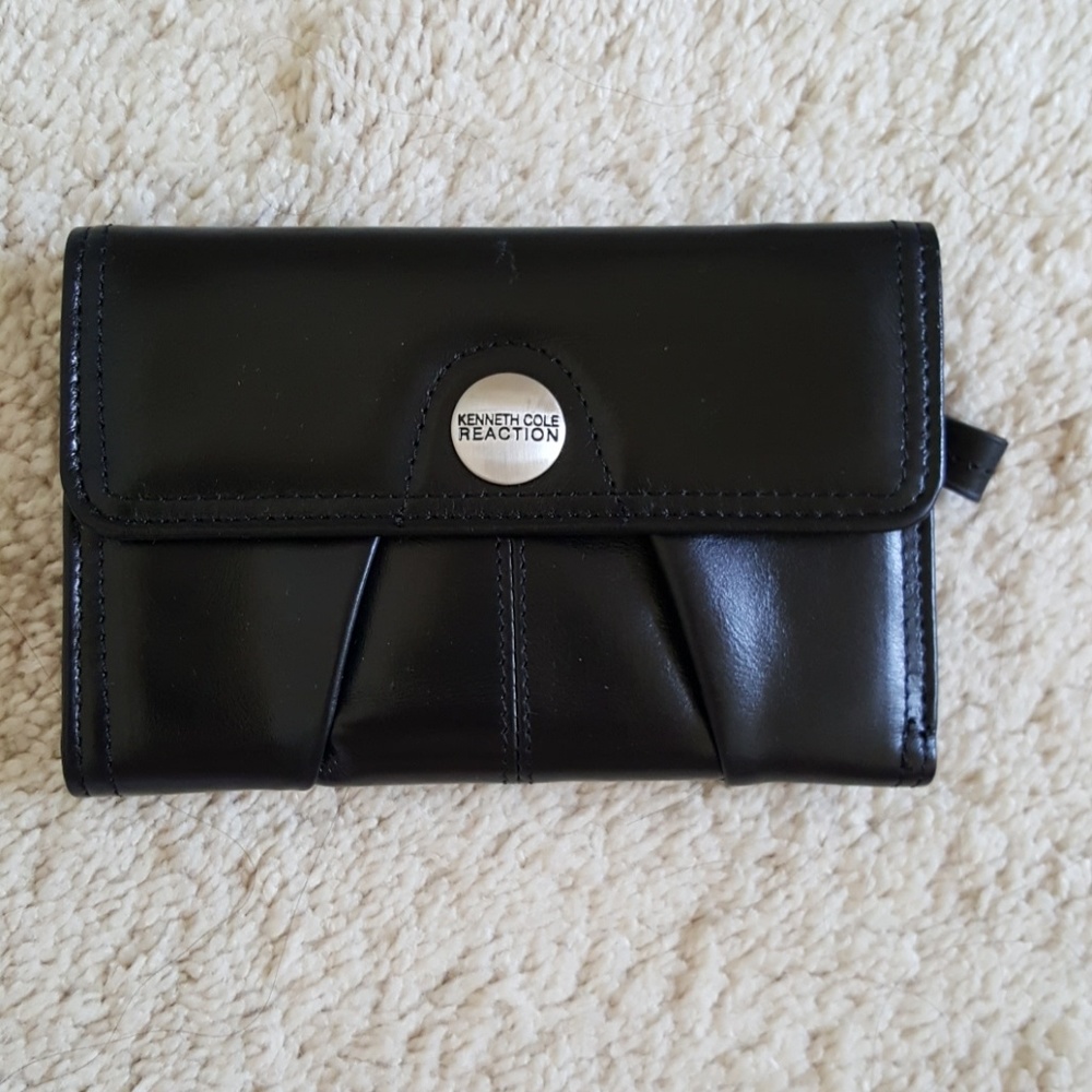 New Kenneth Cole Reaction Black Leather Wallet